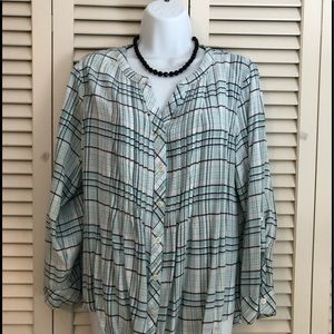 Croft and Barrow green and black on white shirt